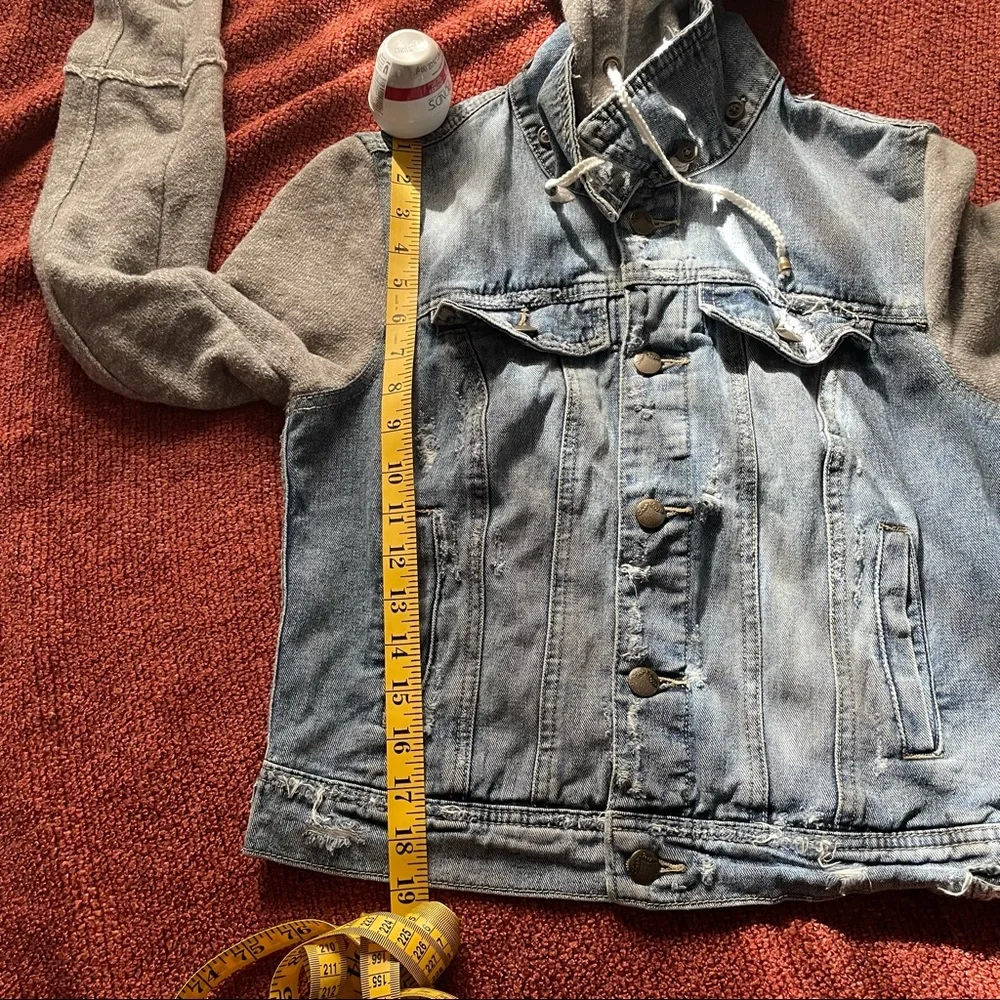 FREE PEOPLE heathered grey hooded sweatshirt distressed denim jean jacket Small